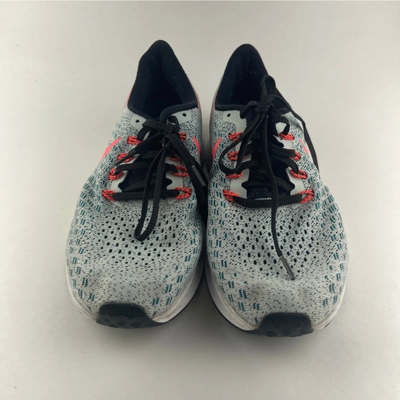 Nike Women's Air Zoom Pegasus 35 Athletic Shoes in Gray and Coral - Picture 4 of 8